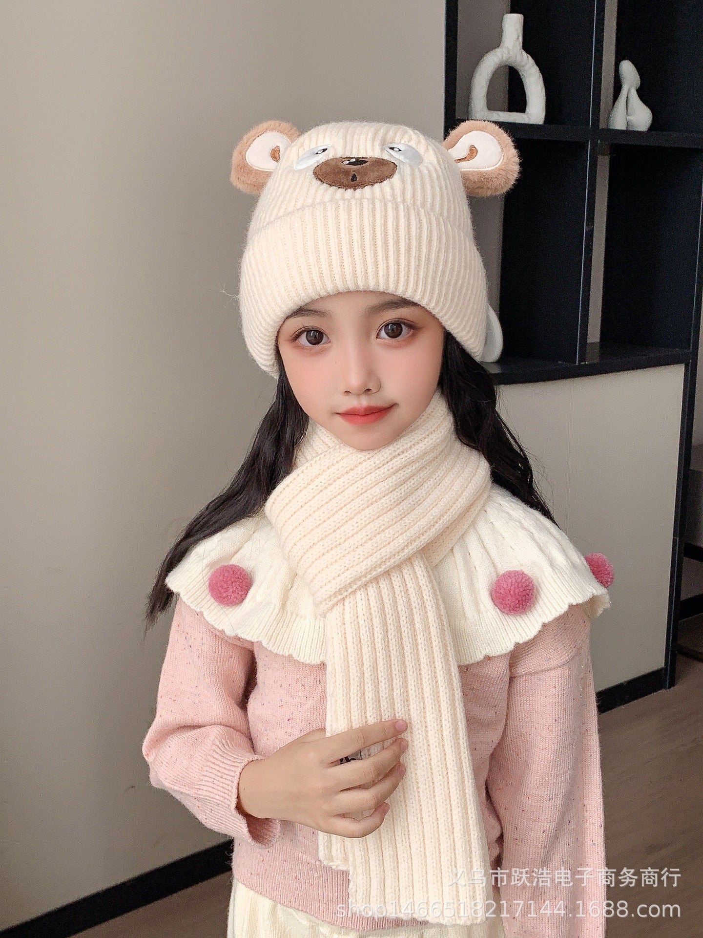 Children's Cute bear Double-sided Knitted Cap and Muffler Set